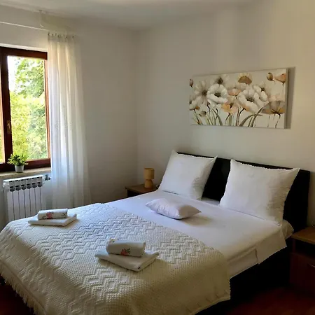 Adri Apartmán
